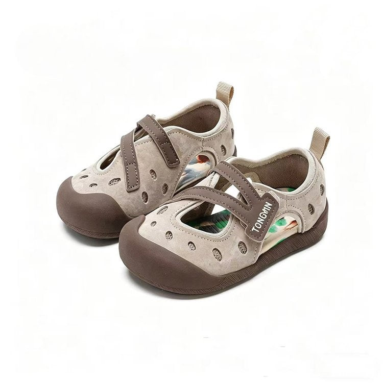 2026 Summer Kids Sandals Closed-Toe Hollow Out Breathable Beach Shoes Soft Sole EVA Water Shoes For Boys Girls